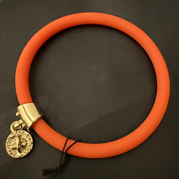 Mark Jacobs NWT bracelet with gold charm - Picture 3 of 5